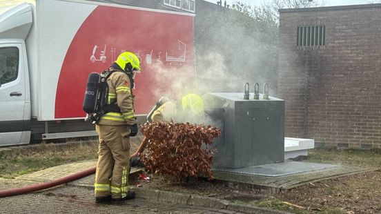 Derde afvalbrand in korte tijd, straat tijdelijk afgesloten