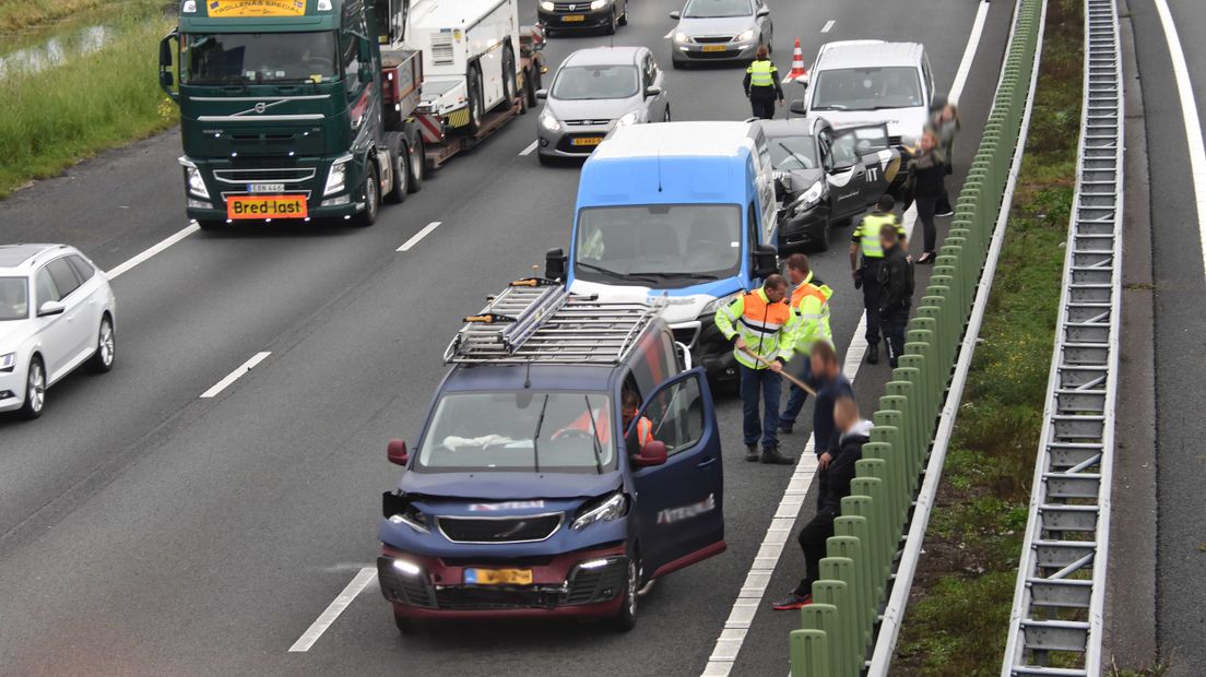 Een kettingbotsing op de A28 (Rechten: Persbureau Meter)