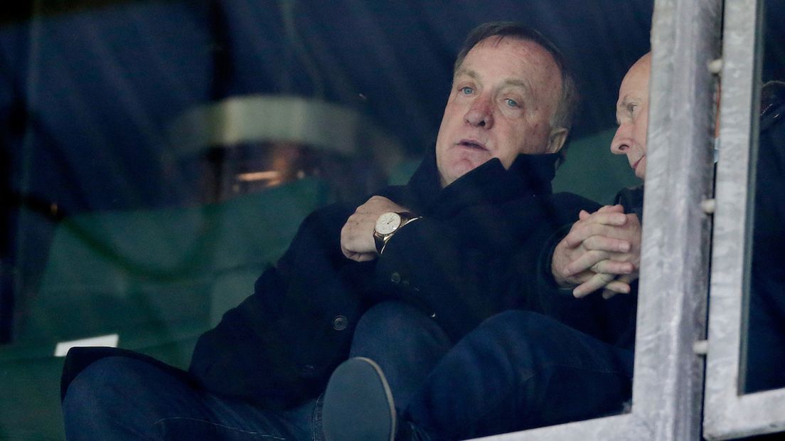 Dick Advocaat in een box bij ADO Den Haag