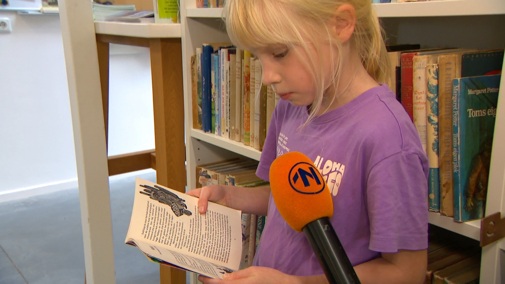 Kinderen duiken in de verhalen van het Kinderboekenweek