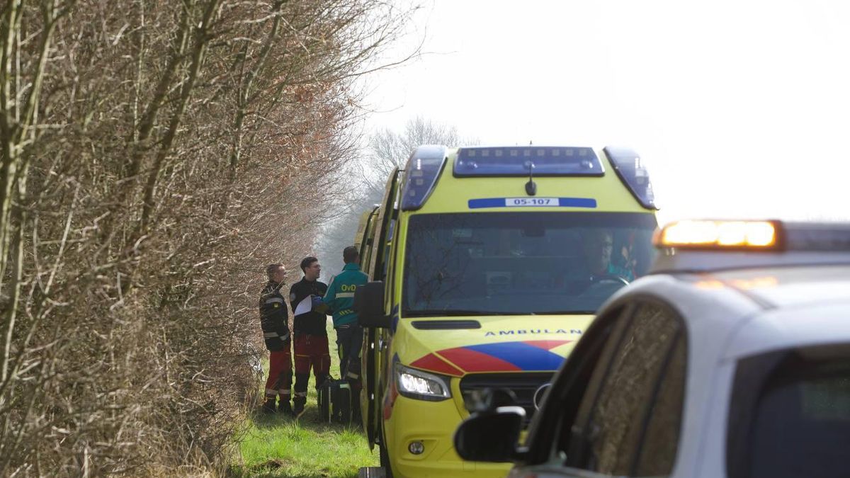 112 Nieuws: Wielrenner komt ten val in Stegeren