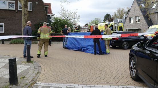 Scooterrijder gereanimeerd na botsing met auto in Baarn Home