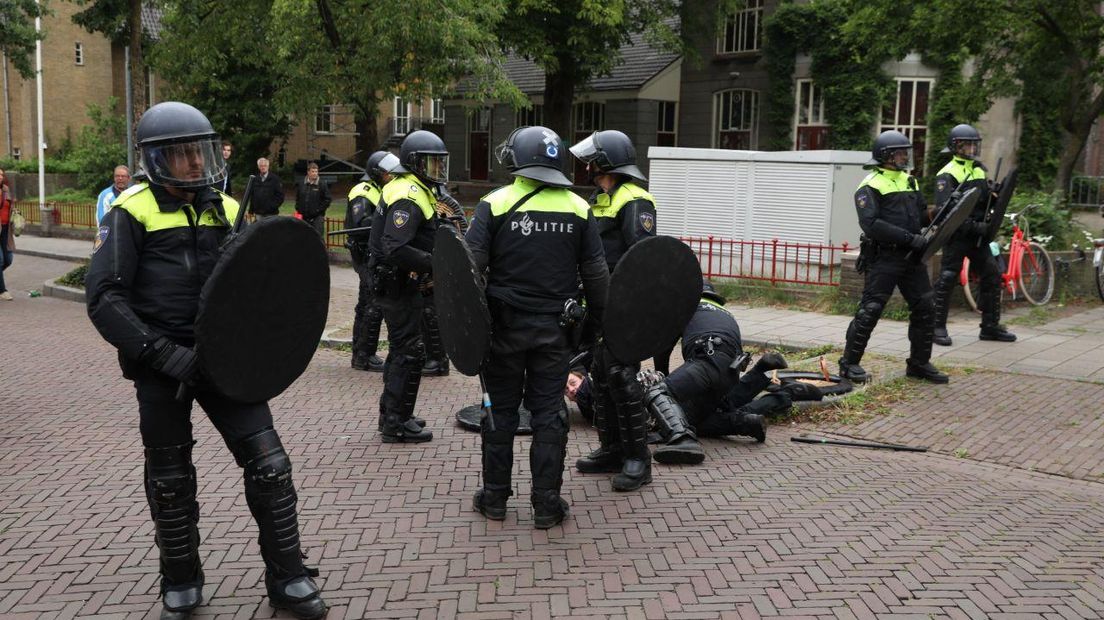 Actievoerders opgepakt in Wageningen.