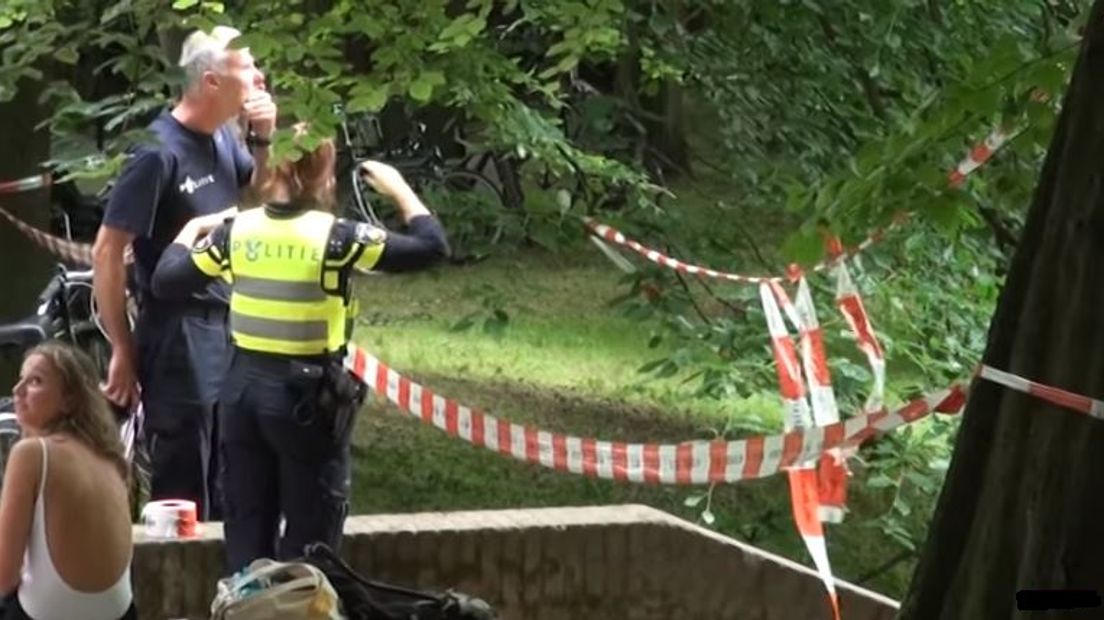 In Park Sonsbeek in Arnhem zijn zondag twee mensen gewond geraakt bij een steekpartij.