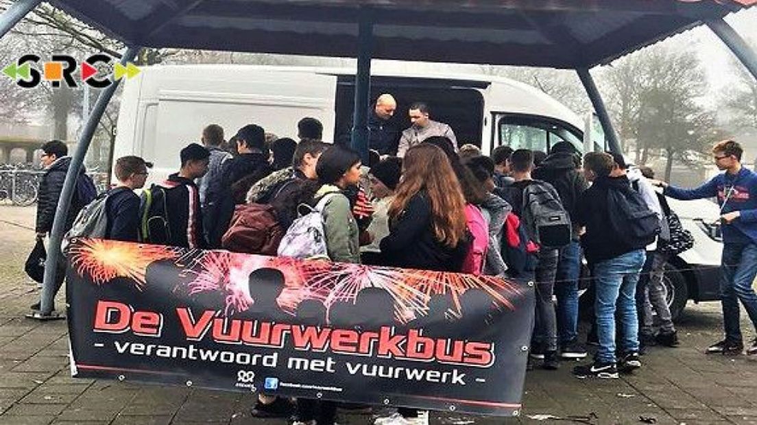 De ‘Vuurwerkbus’ is terug van weggeweest