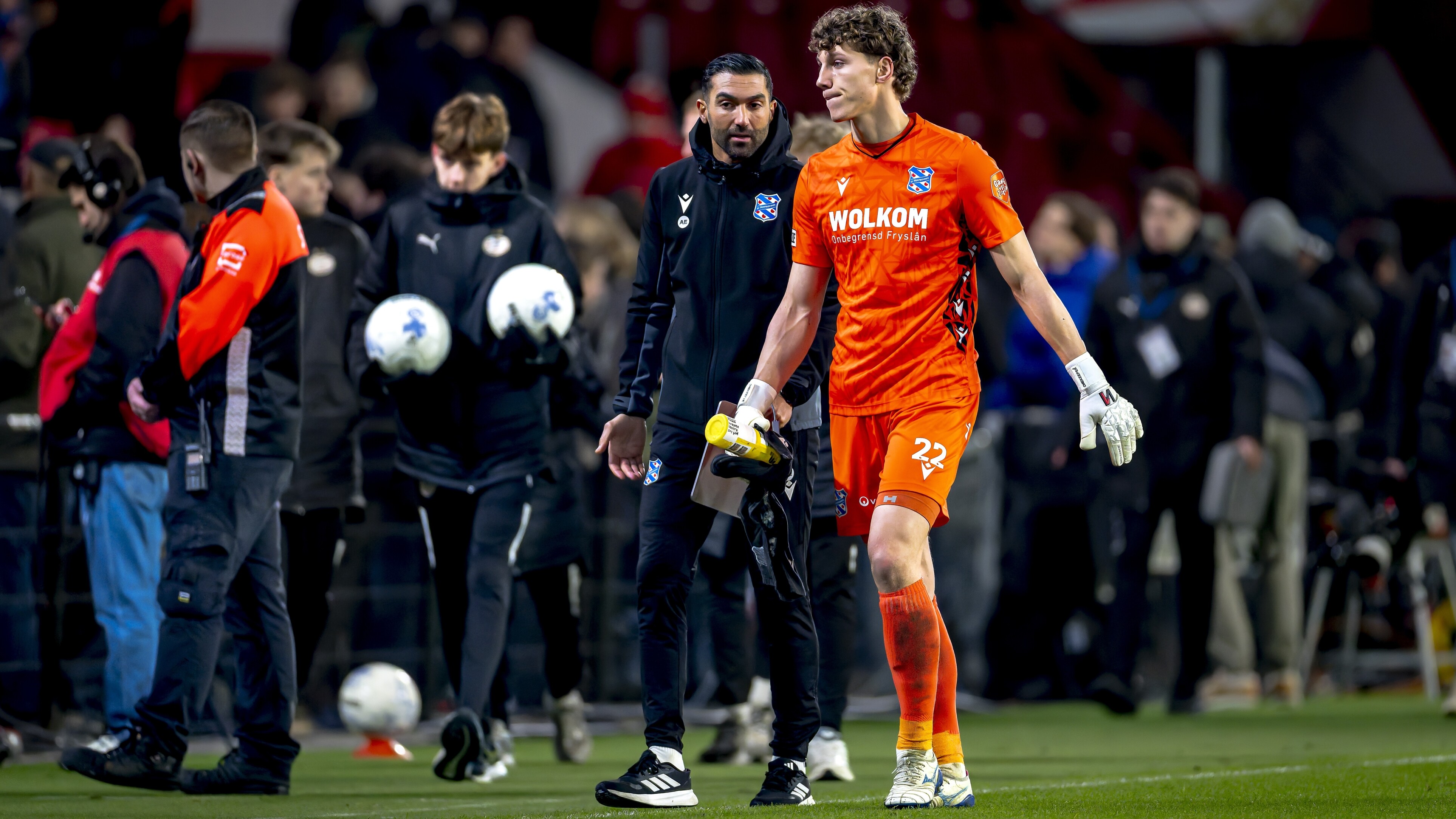 Klaverboer en Etemadi by PSV-Hearrenfean foar de beker