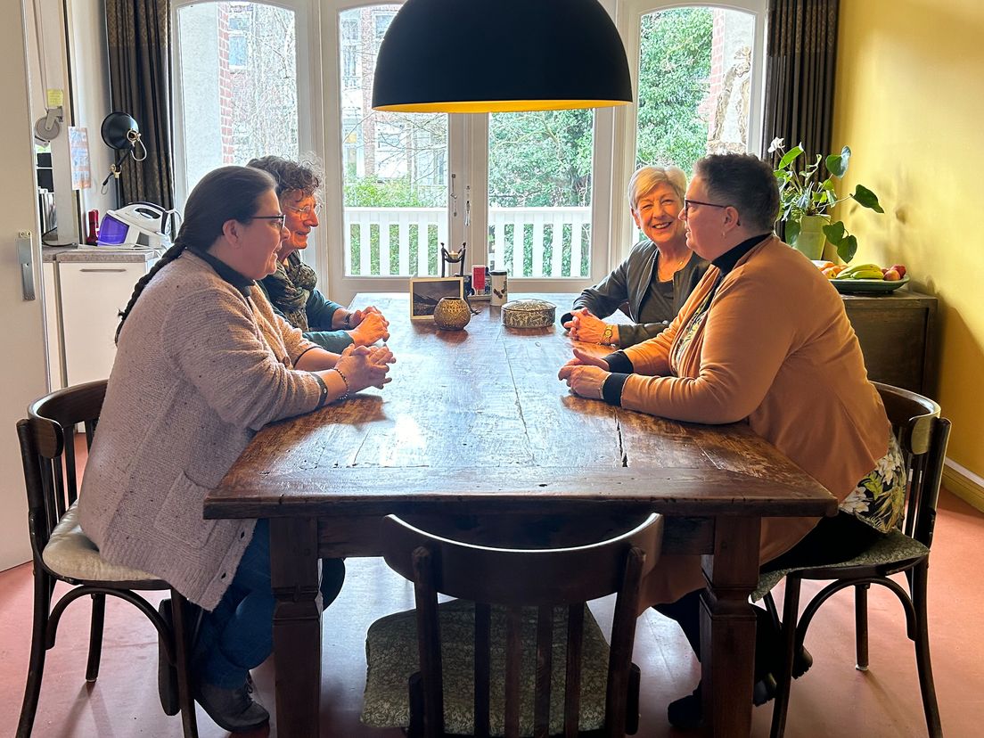 Marjo, Brenda, Pia en Astrid van De Vier Vogels