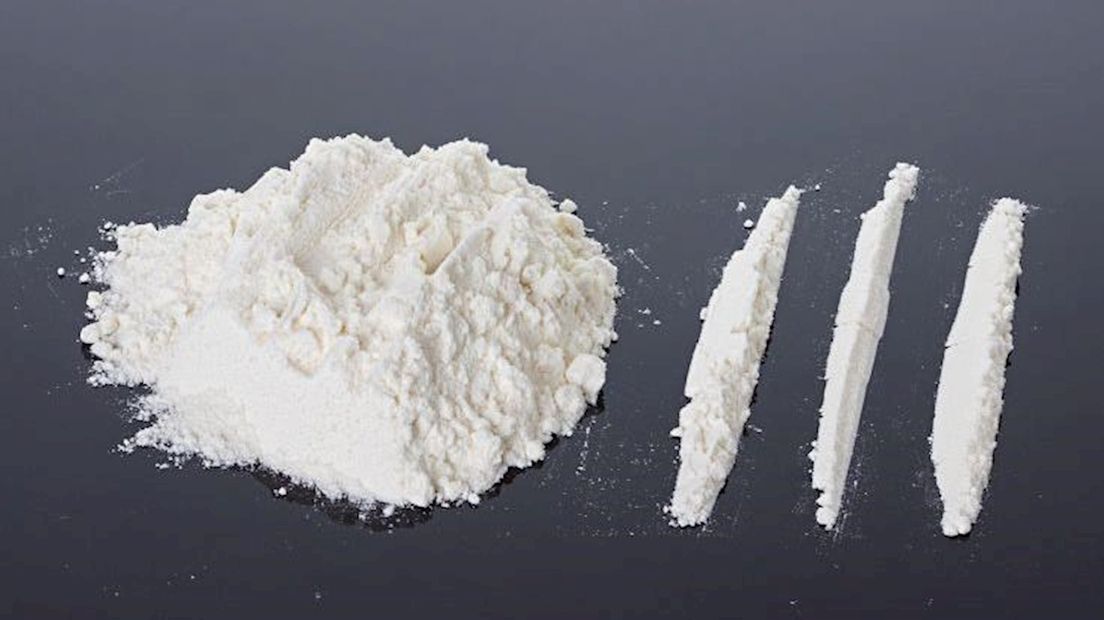 Cocaïne en pillen aangetroffen in auto mannen