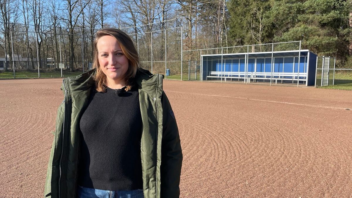 Gat in kantinevloer, schimmel in de kleedkamers: Asser honkbalvereniging trekt aan de bel