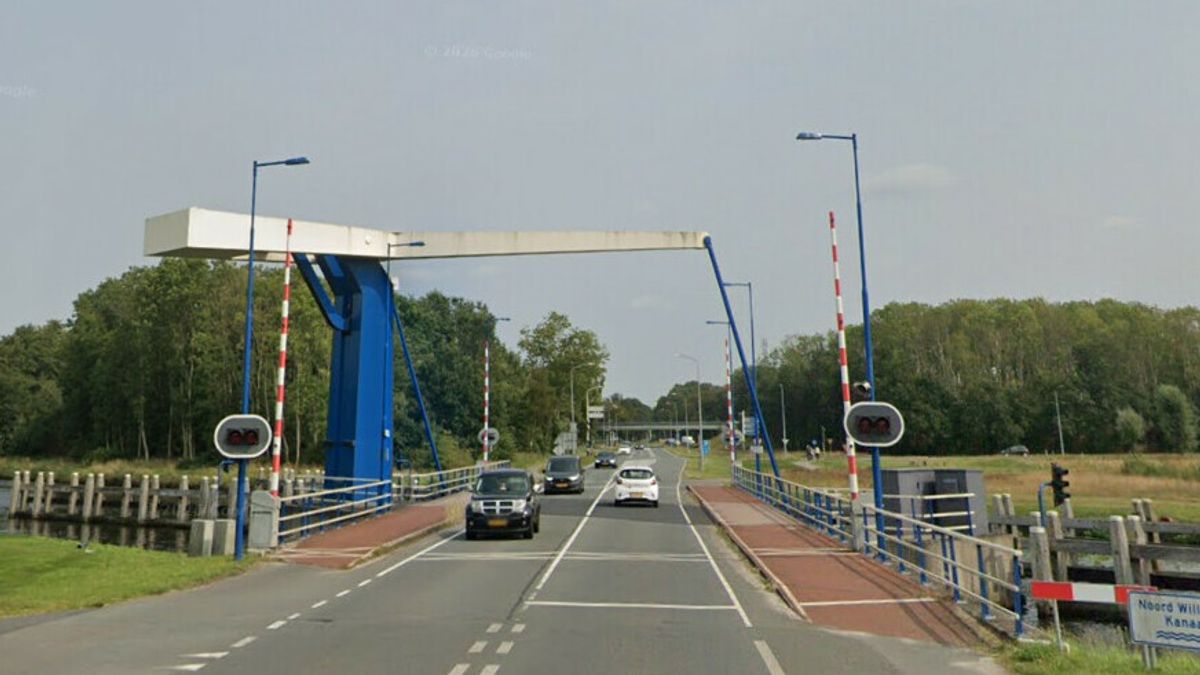 Na op - en afrit A28 bij De Punt, ook Groningerstraat en brug dicht