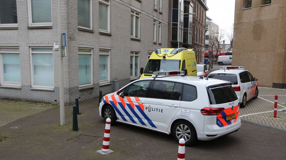 Politie en ambulance voor steekpartij Lamgroen