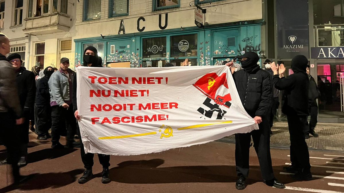 100 tegendemonstranten bij extreemrechtse herdenking