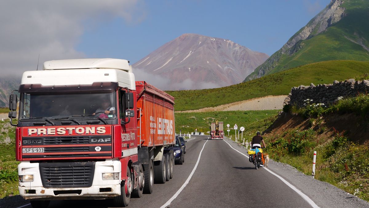 Fietsend stel uit Zeegse terug uit Georgië: Het had verkeerd af kunnen lopen