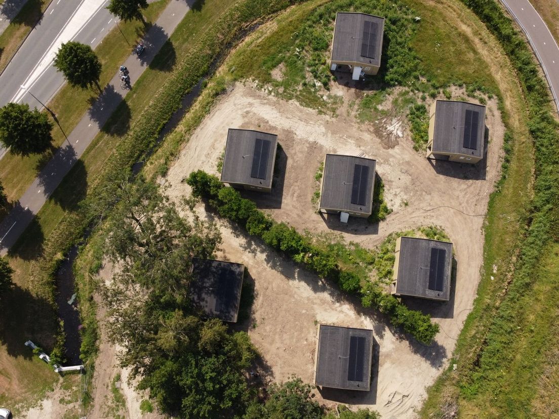 Vanuit de lucht: de zeven nieuwe tiny houses in Oud-Beijerland