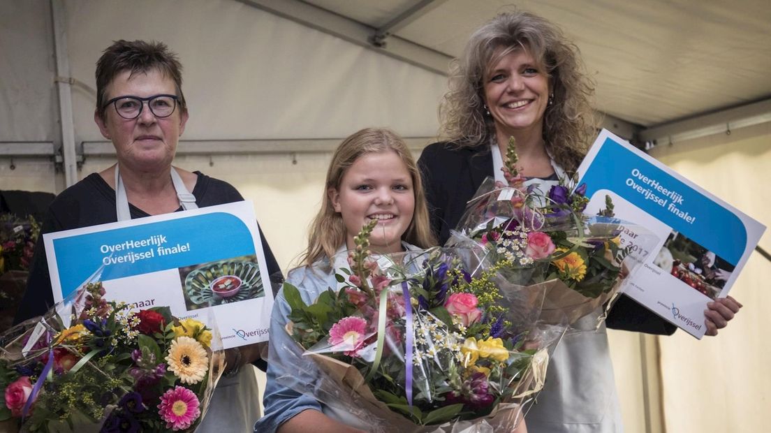 Winnaars receptenwedstrijd: Tjallien Muis (links), Lois Hofstede en Martha Teders