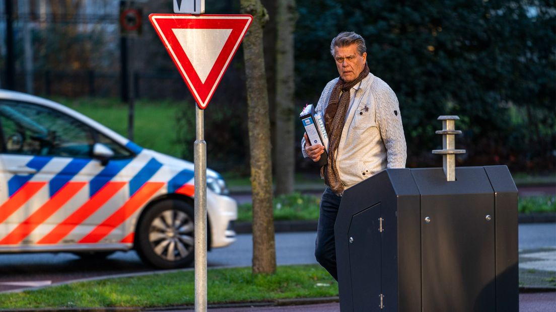 Emile Ratelband vanmorgen bij Bureau Kaap Hoorn Dreef in Utrecht.