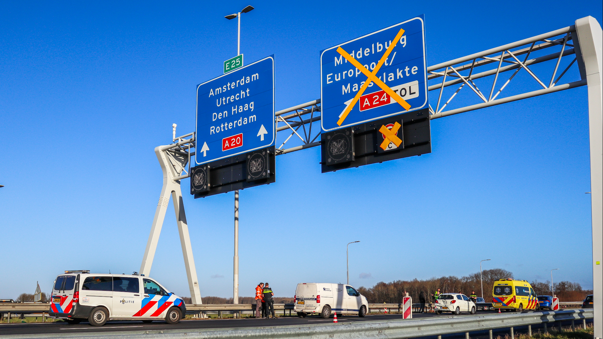 File Op A20 Door Kettingbotsing | Rotterdammer Opgepakt Voor Ronselen ...