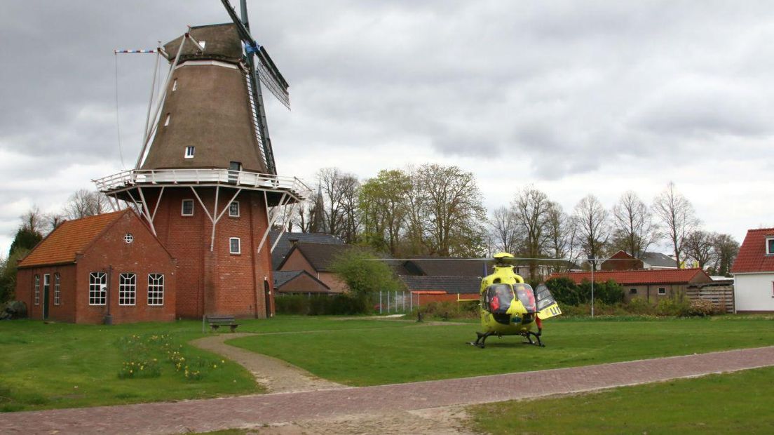 Een traumahelikopter werd opgeroepen (Rechten: Van Oost Media)
