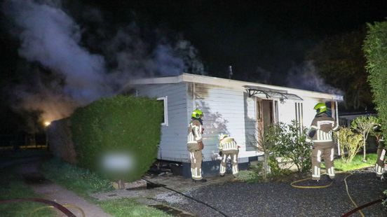 Weer brand op vakantieoord • straten Apeldoorn vol water