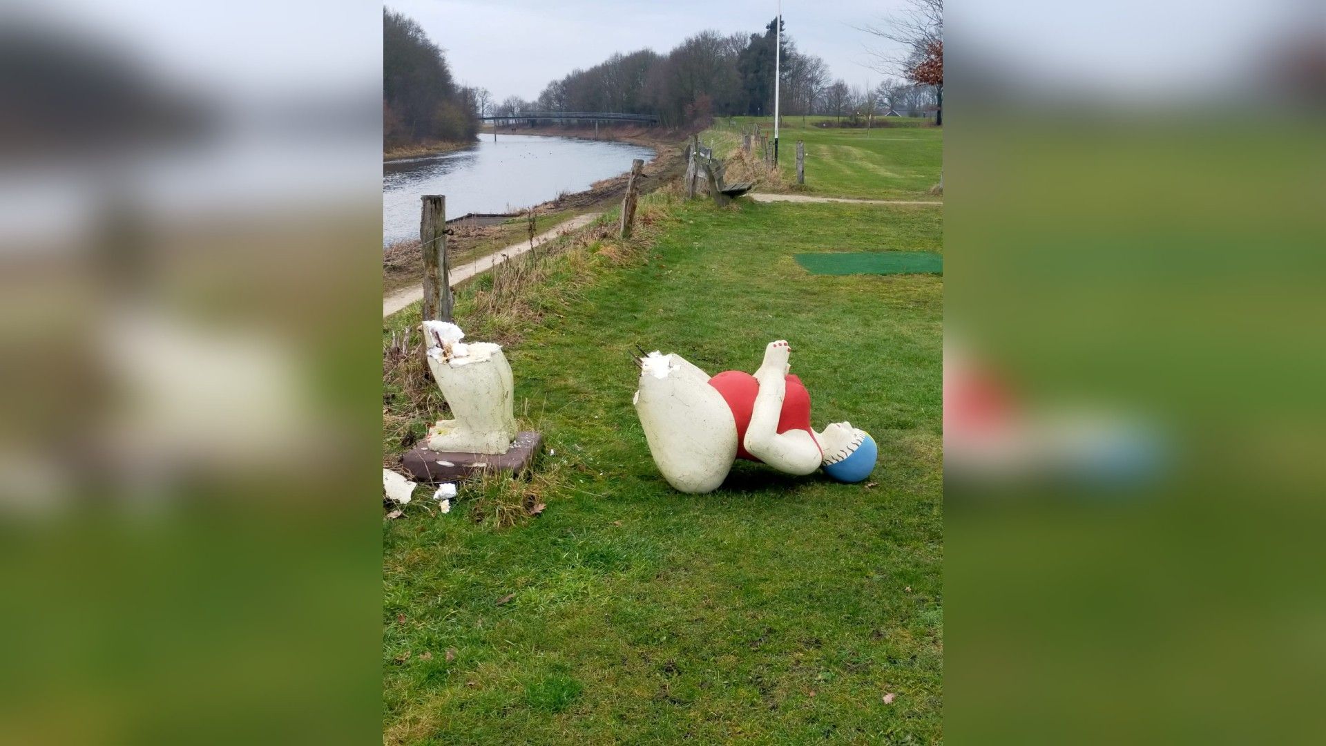 Het vernielde beeld.