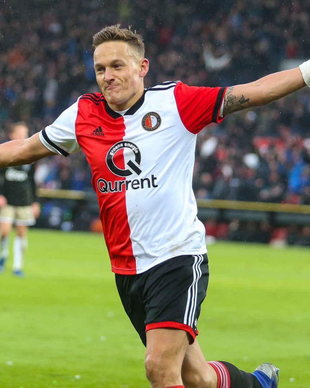 Onvoorstelbaar! Herbeleef Hoe Feyenoord Deze Gigantische Overwinning Pakte (Fenerbahçe Schrok Zich Rot!) - icpswc6