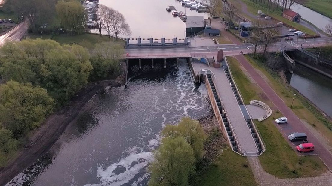 Rechts de vistrap bij Doesburg.