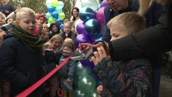 Wiebelstoelen, grote ramen en meer ruimte; blijdschap in Eexterveen om nieuw schoolgebouw