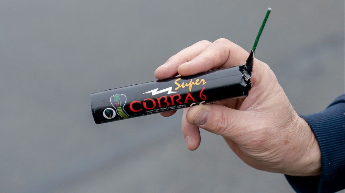 Dit is zo'n cobra, illegaal vuurwerk