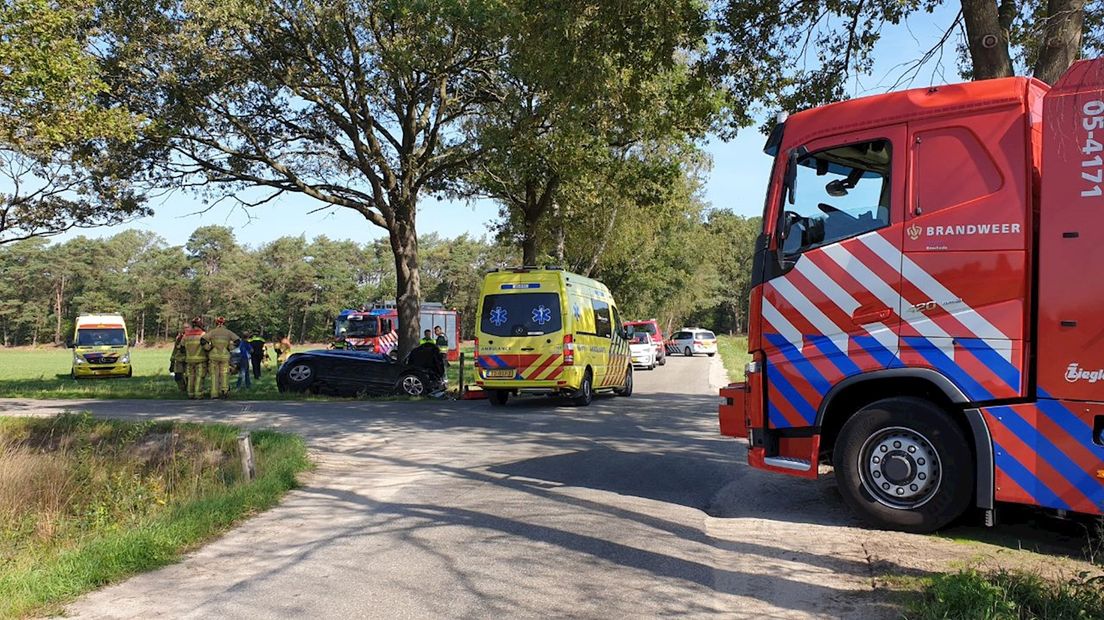 Zwaar ongeluk in Boekelo, traumahelikopter geland