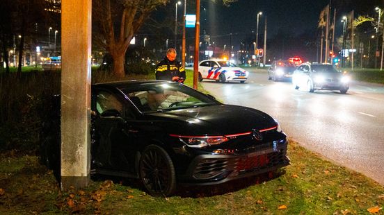 Twee gewonden bij zware botsing in Arnhem