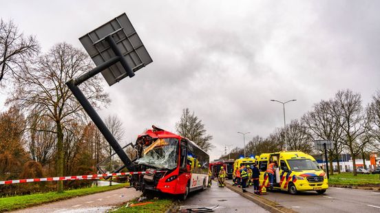 Ernstig busongeluk in Nijmegen, dit is wat we tot nu toe weten