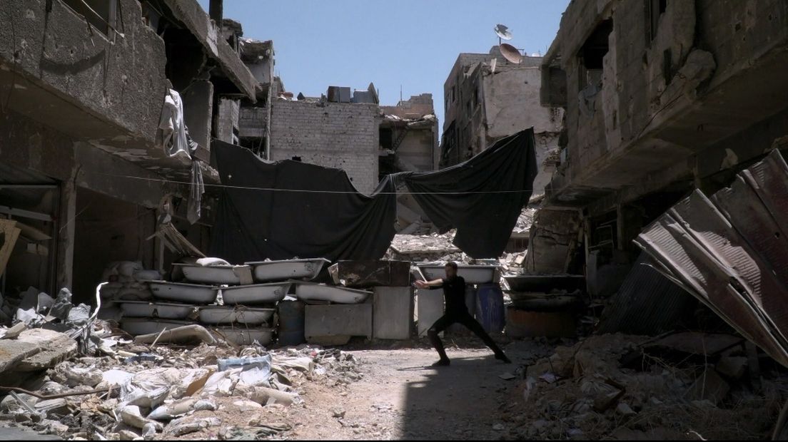 Ahmed in de puinhopen van Damascus
