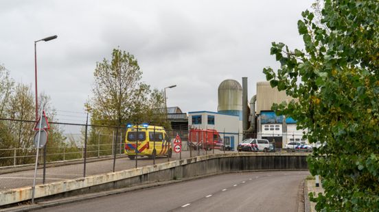 Gewonde bij afvalverwerker na val in stortplaats | Meisje op fatbike gewond na aanrijding. Gewonde bij afvalverwerker na val in stortplaats | Meisje op fatbike gewond na aanrijding.