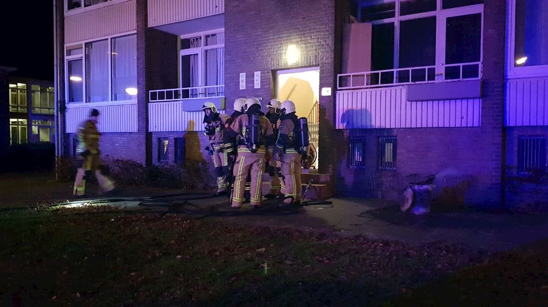 Brand in kelder van flat Enschede