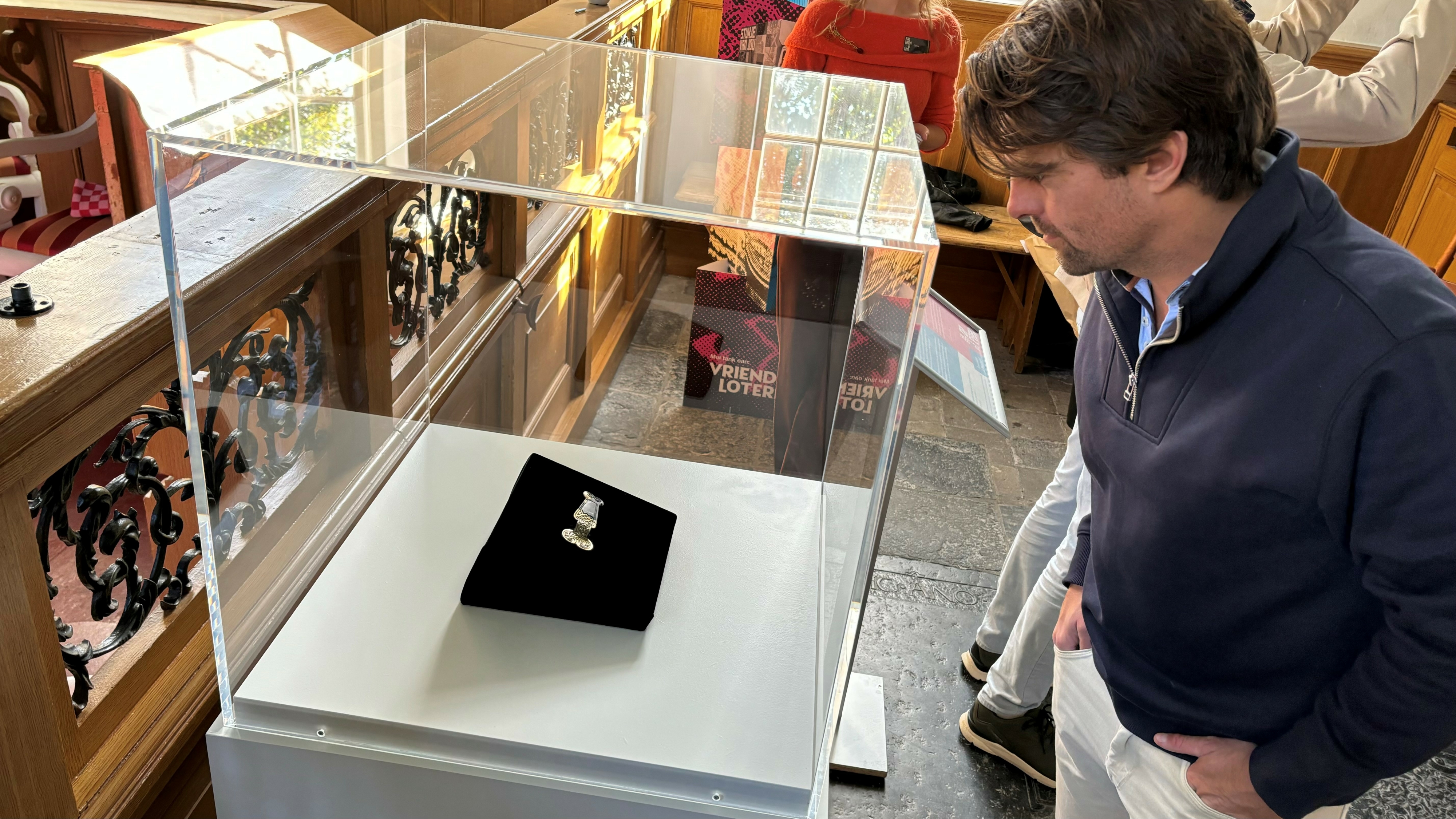 Mei de pronkjuwielen en de Fryske skiednis op paad: Fries Museum reizget de provinsje troch