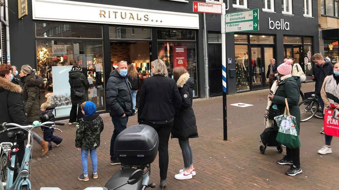 Drukte in het centrum van Zeist.