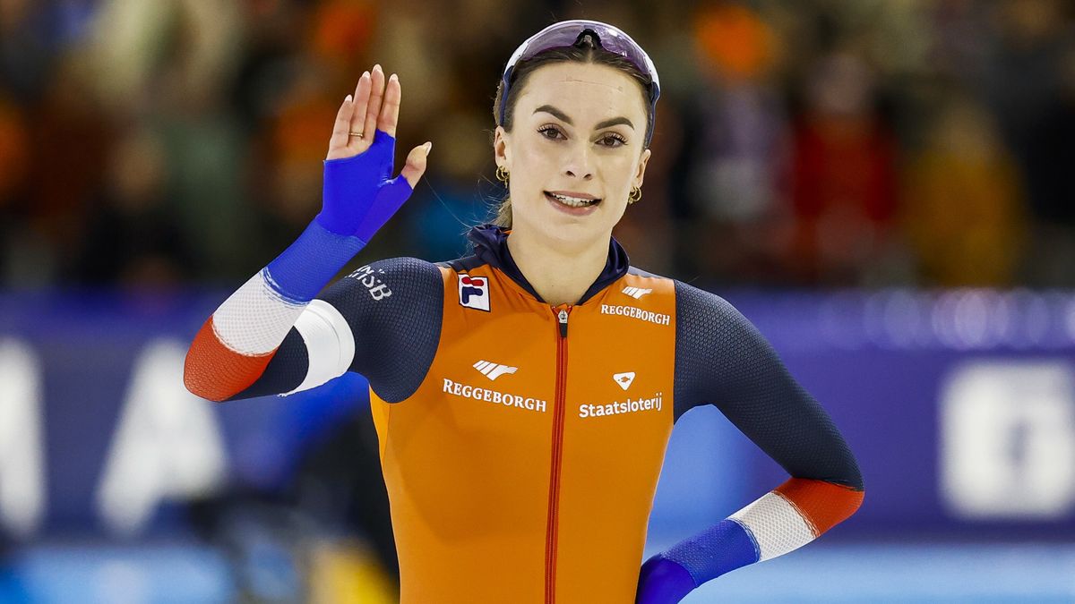 Femke Kok wint met overmacht de 500 meter in Thialf | Noppert en Van der Velde vanavond op UK Open
