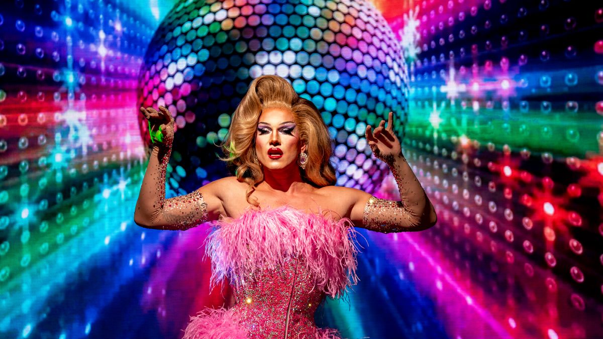 Bekende Drenten pakken uit tijdens Dragqueen Show Westerbork: 'Een daverend succes'
