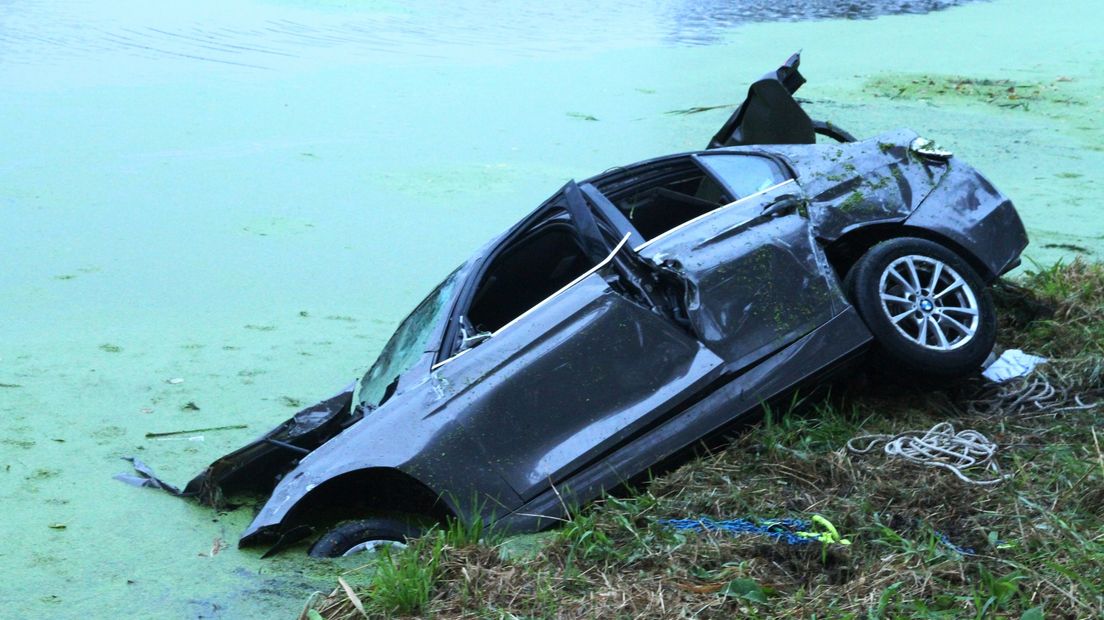 De auto van de Noordwijker in het water