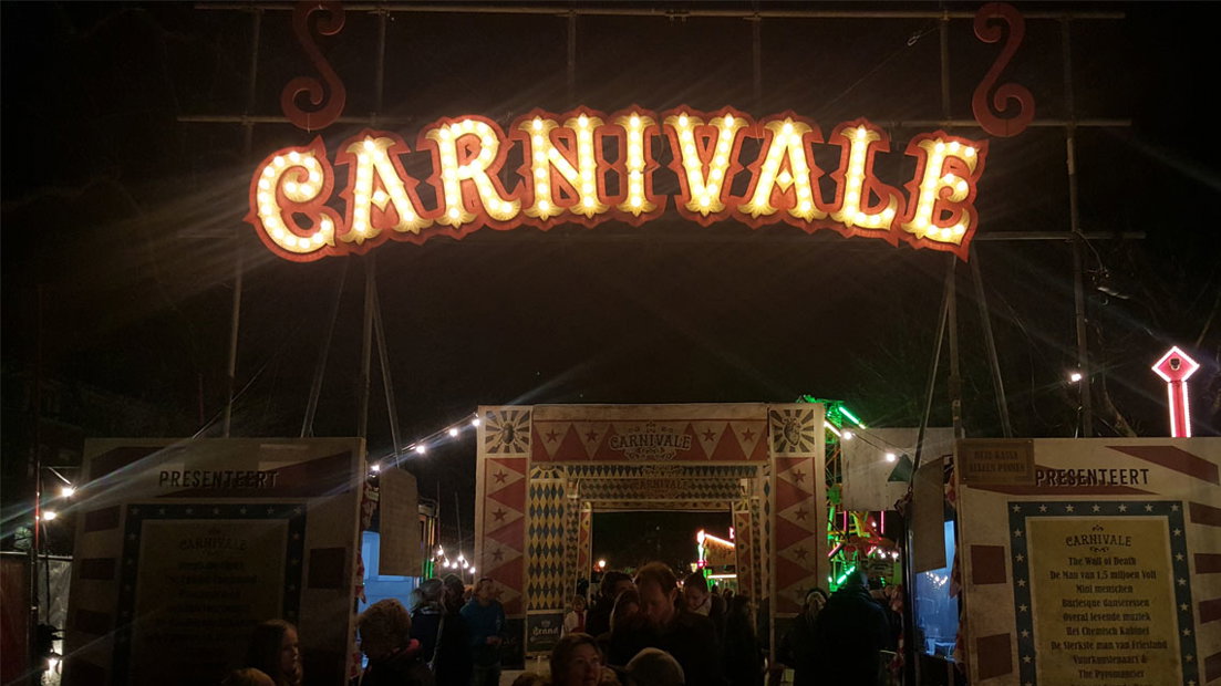 De Carnivale zorgt voor een hoop sfeer in het Huijgenspark