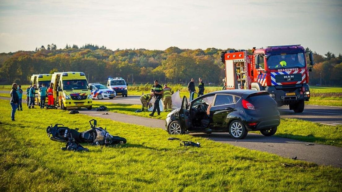 De schade na het ongeluk in Arnhem.