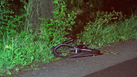 Jongeren gewond bij ernstige aanrijding. Jongeren gewond bij ernstige aanrijding.