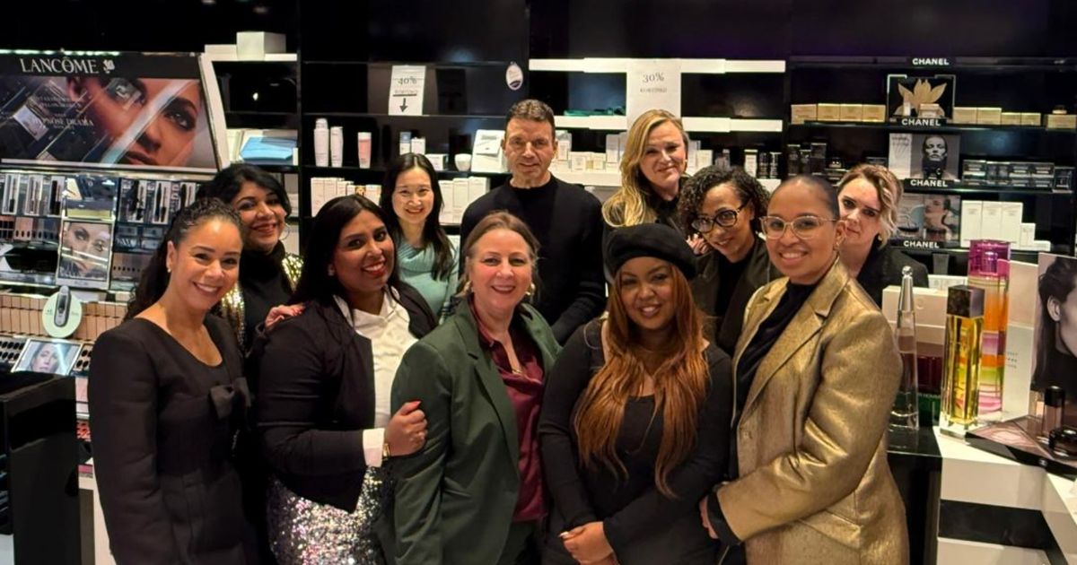 Perfumery Closes Before Anniversary: ‘Last Day Tears’ – RTV Rijnmond