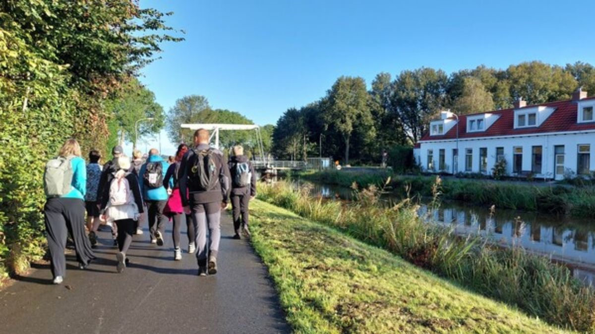 Wandelen uit liefde voor Groningen: 20 jaar Tocht om de Noord