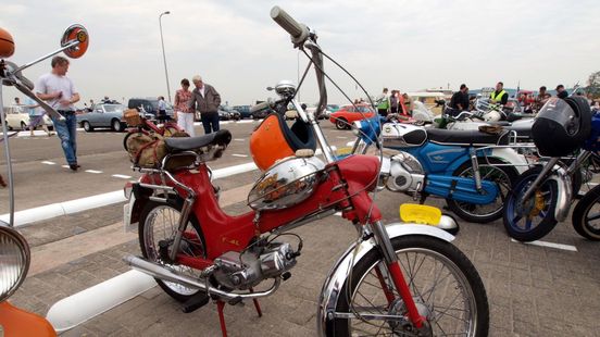 De brommer: van vrijheidssymbool tot nostalgisch object