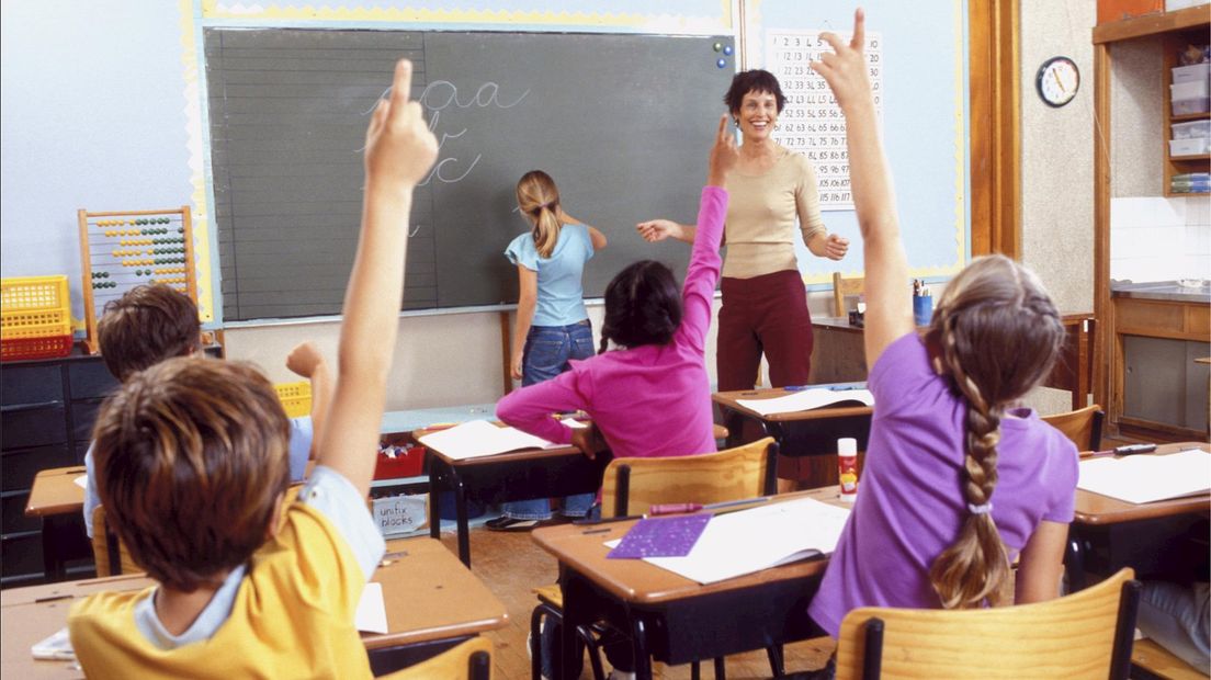 Scholen in Overijssel kiezen voor extra personeel om werkdruk te verlichten