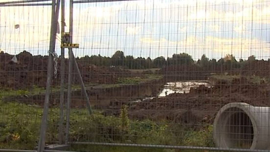 Het Centraal Orgaan opvang asielzoekers (COA) mag een azc bouwen aan de Goudwerf in Ewijk. De voorzieningenrechter in Arnhem heeft de bezwaren van omwonenden afgewezen.