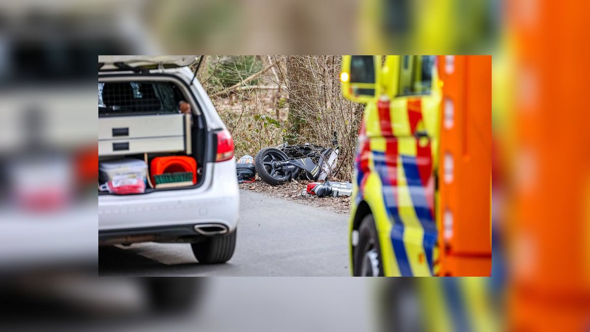 Scooterrijder valt, wordt aangereden en raakt gewond bij Kortehemmen