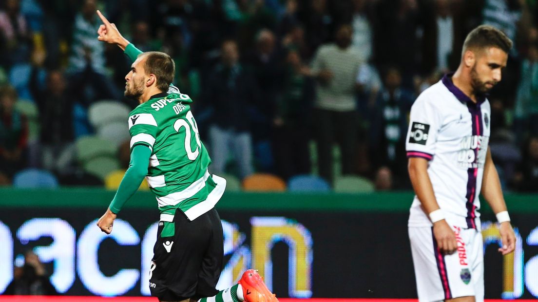 Bas Dost na weer een treffer voor Sporting Portugal (Rechten: EPA/Antonio Cotrim)
