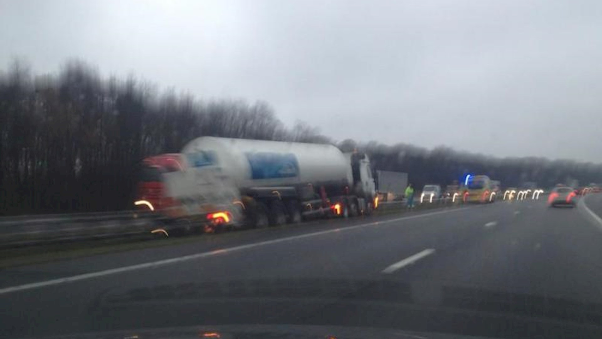 A1 Bij Rijssen Dicht Na Ongeluk Met Vrachtwagen - RTV Oost